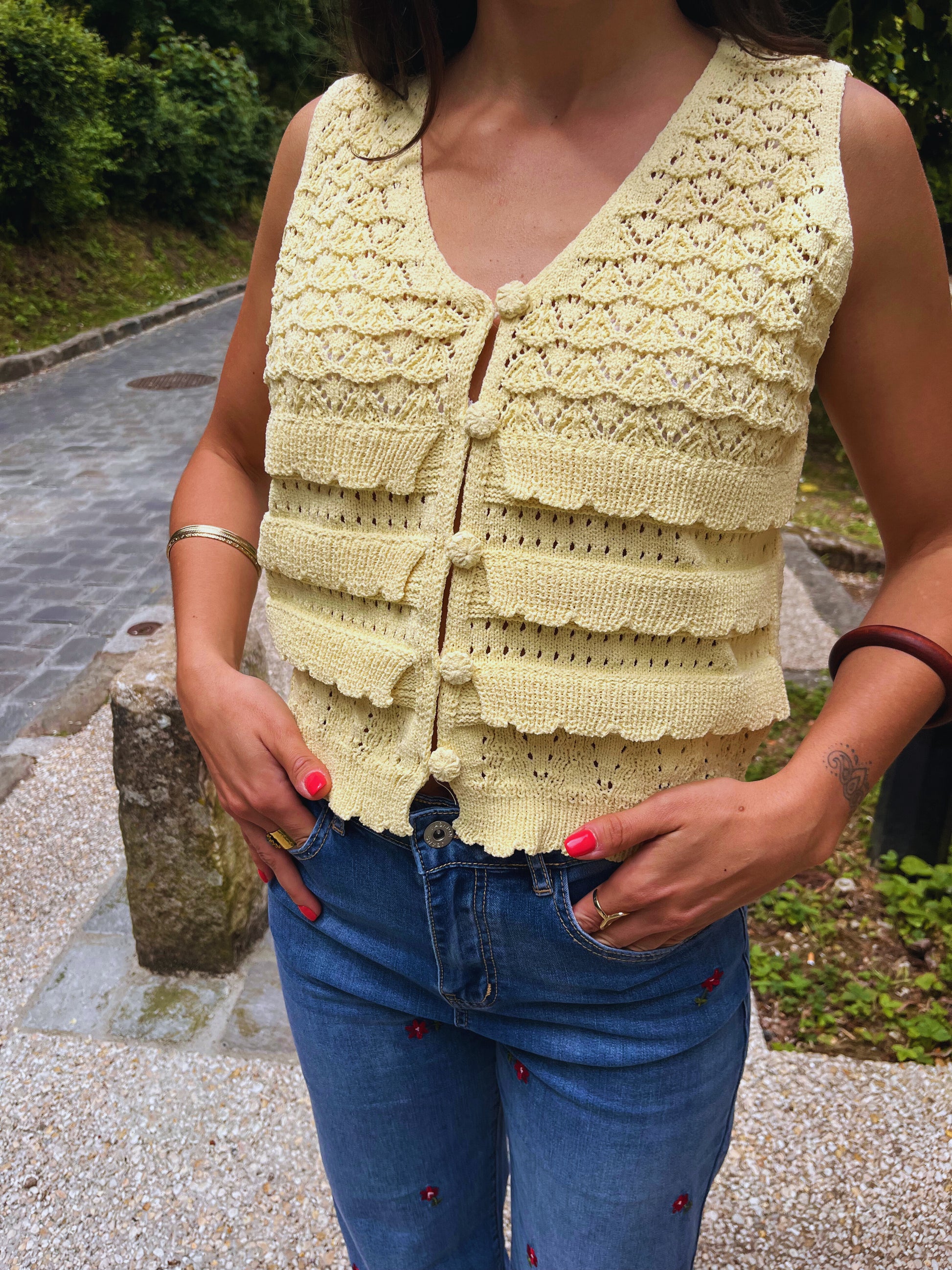 Elise - Débardeur ajouré boutonné