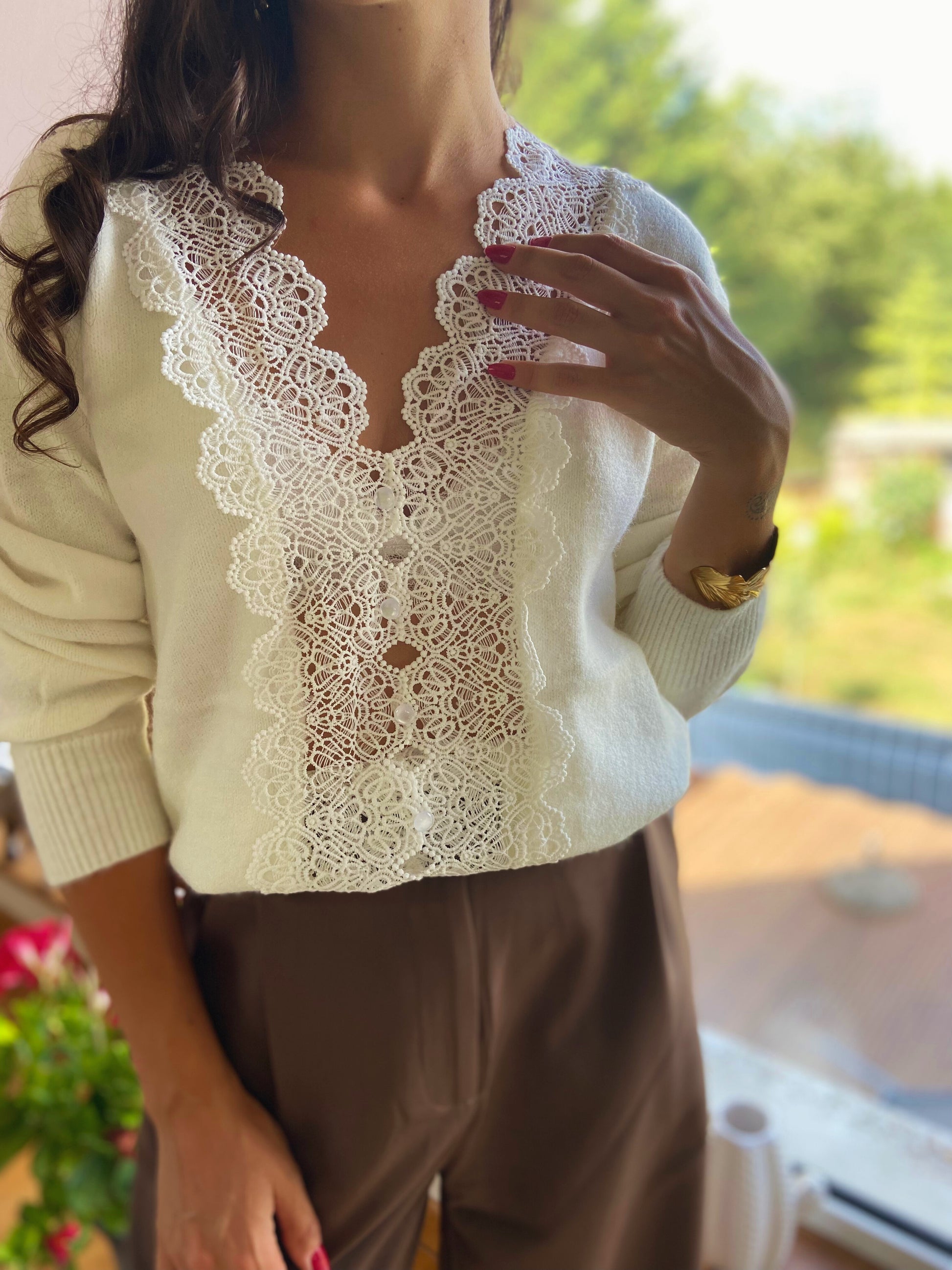 Serena - Pull détail en dentelle